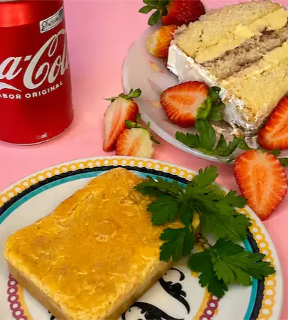 Empadão de Frango + Fatia de bolo + Coca-Cola